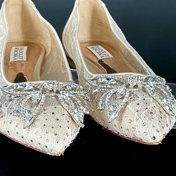 Badgley Mischka Size 9 Ivory Lace Pointed Ballet Flats Rhinestone Bow Kaitlin - Picture 6 of 12